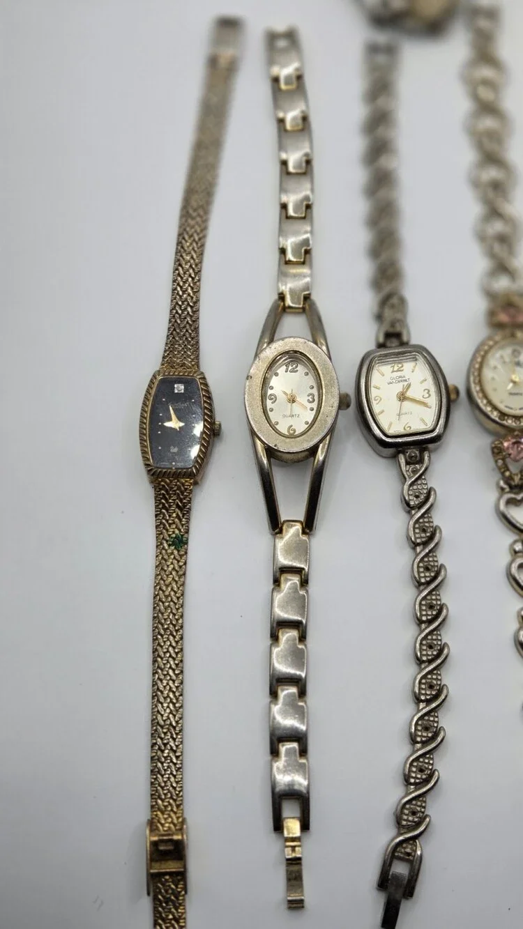 11 Piece Women’s Watch Lot – Fossil, Gloria Vanderbilt, Jennie B & More
